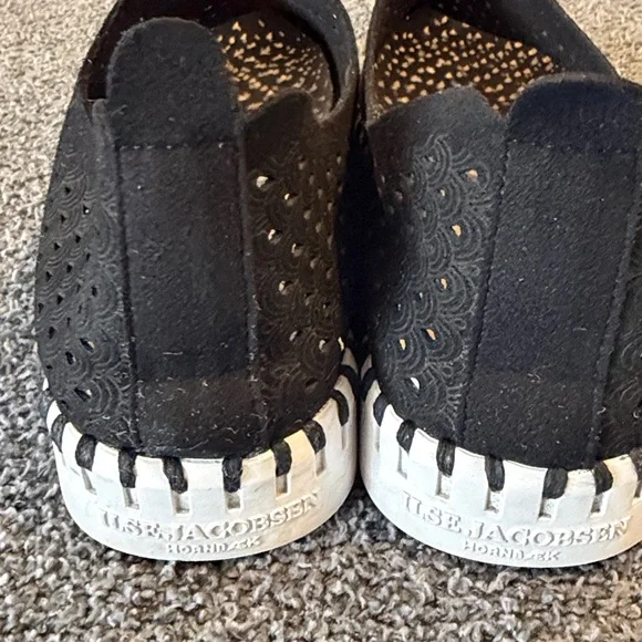 Ilse Jacobsen Black Tulip Slip-On Women's Shoes - Picture 6 of 10